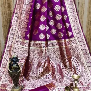 Banarasi Silk Purple colored Jacquard Saree with Blouse