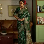 Vichitra Sarees Green kanjivaram sarees banarsi sari For Woman With Blouse Piece